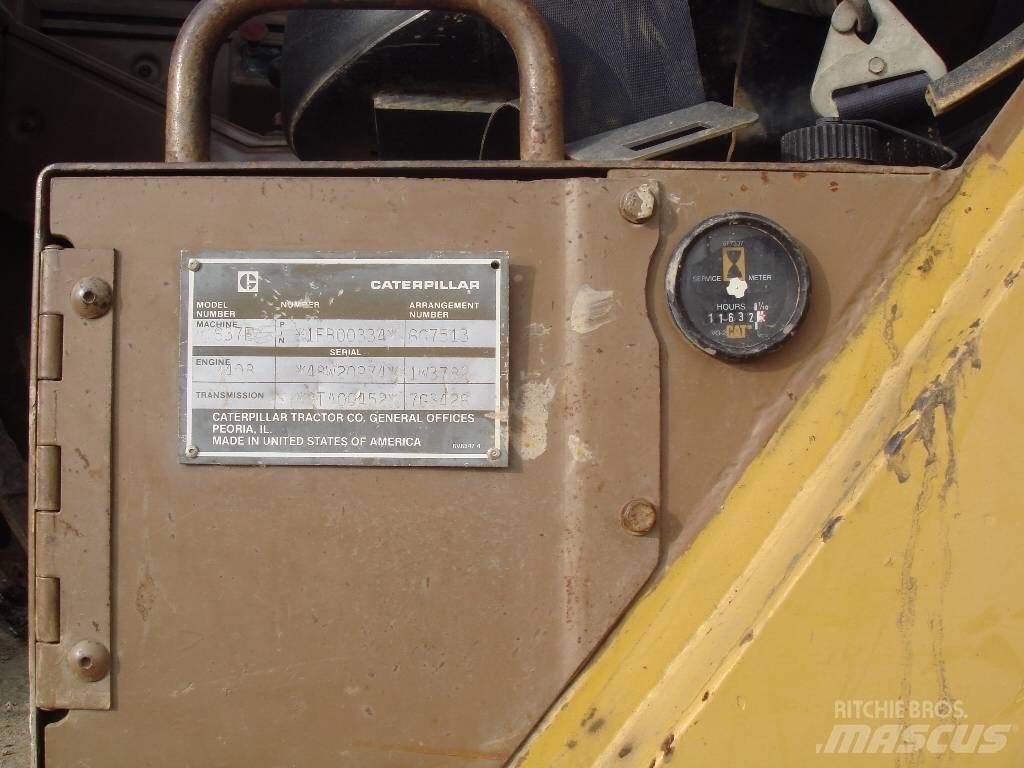 CAT 637E Schaber