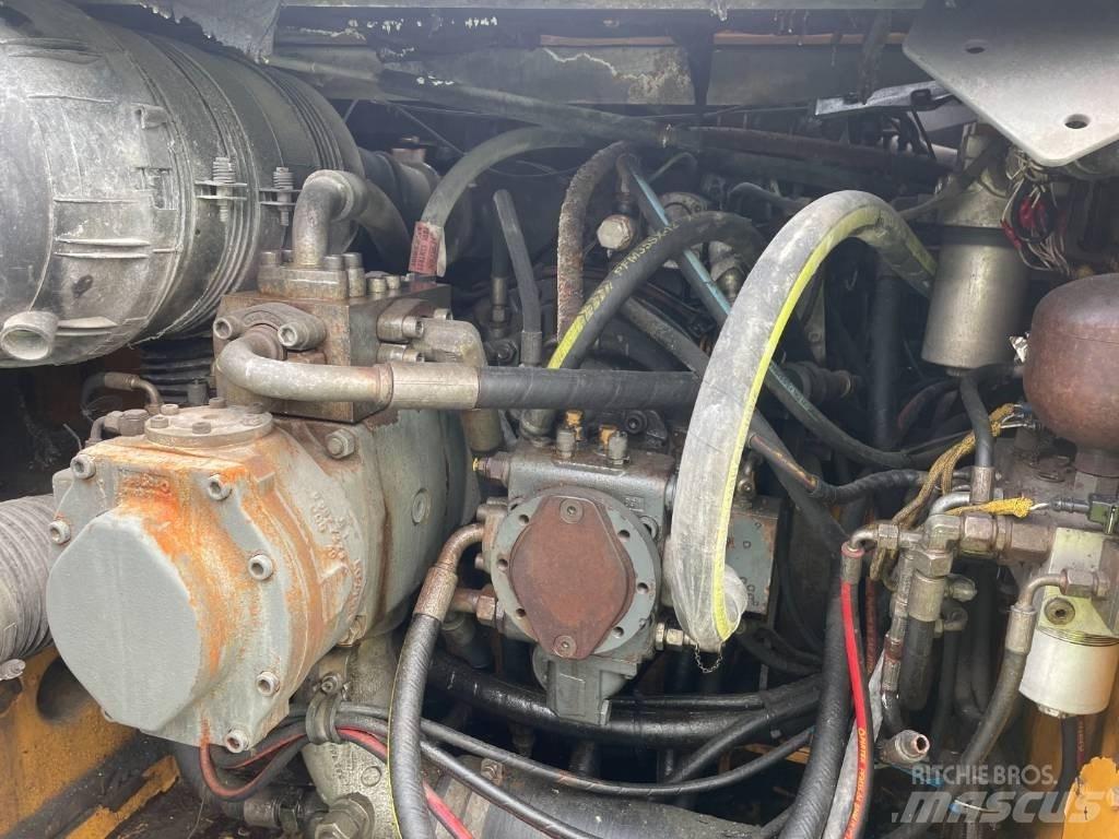 Liebherr A 944 C HD Materialumschlag