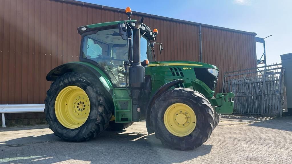 John Deere 6120 R Traktoren