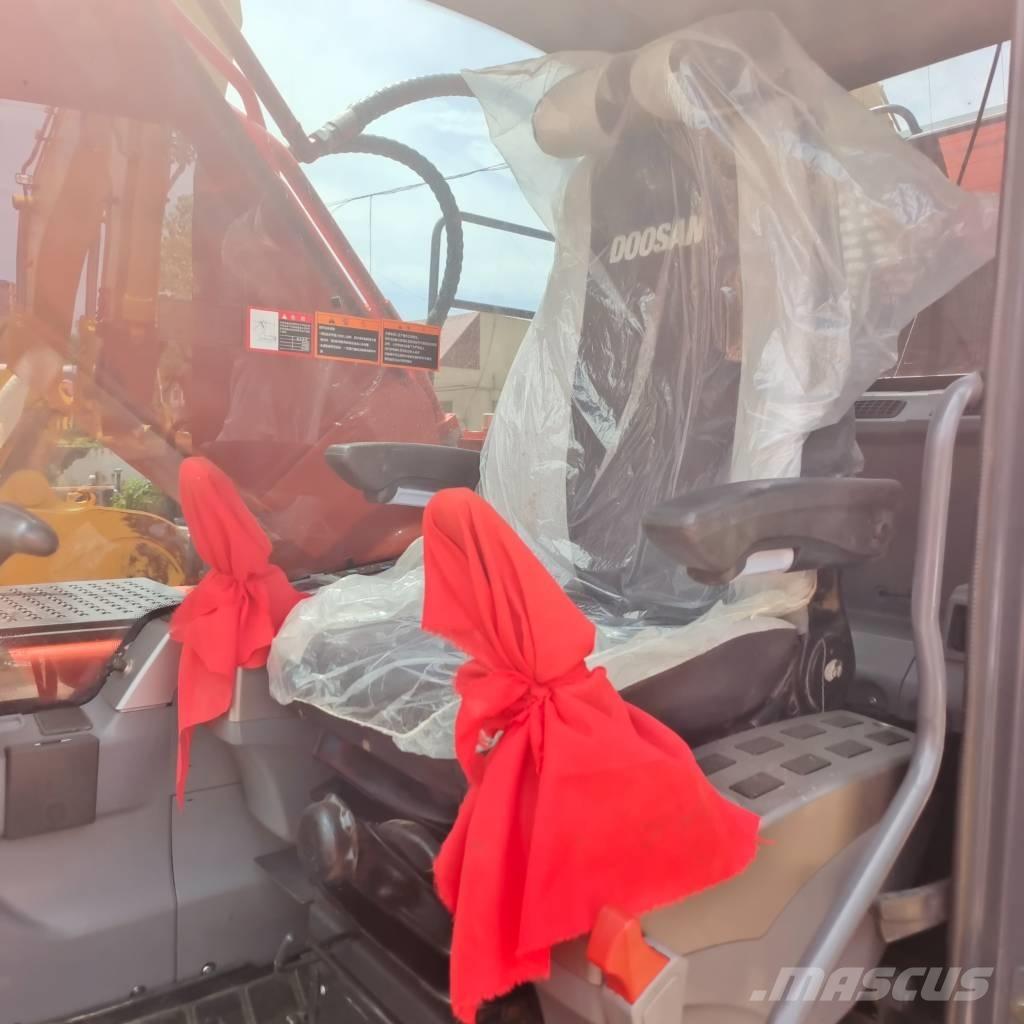 Dosan DX225 Raupenbagger