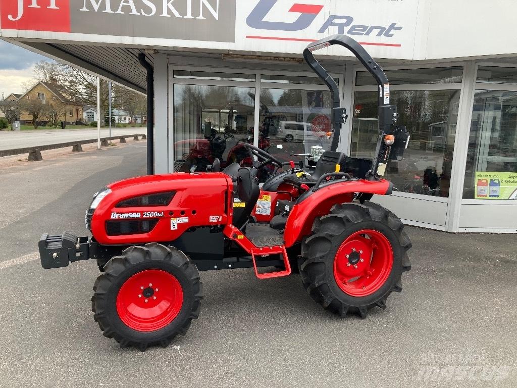 Branson 2500h Traktoren
