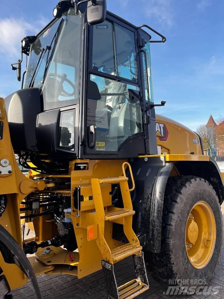 CAT 910 Radlader