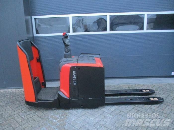 Toyota LPE 250 Gabelstapler mit Fahrerstand