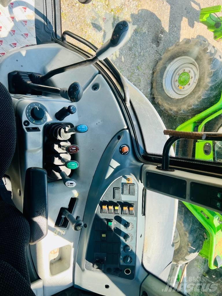 Valtra T 121 Traktoren