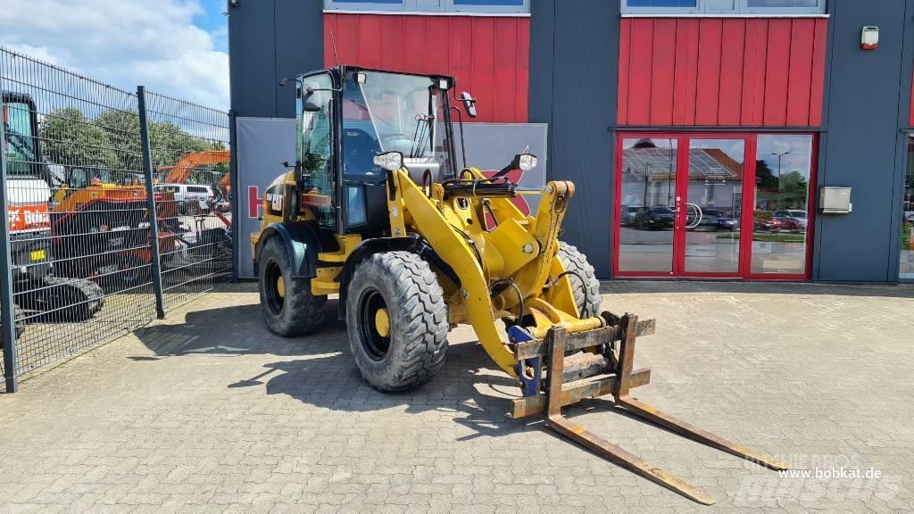 CAT 908 Radlader