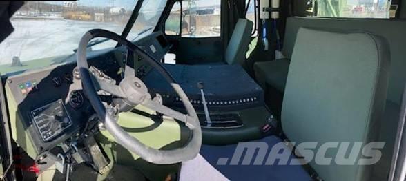 Oshkosh M1070 Sattelzugmaschinen