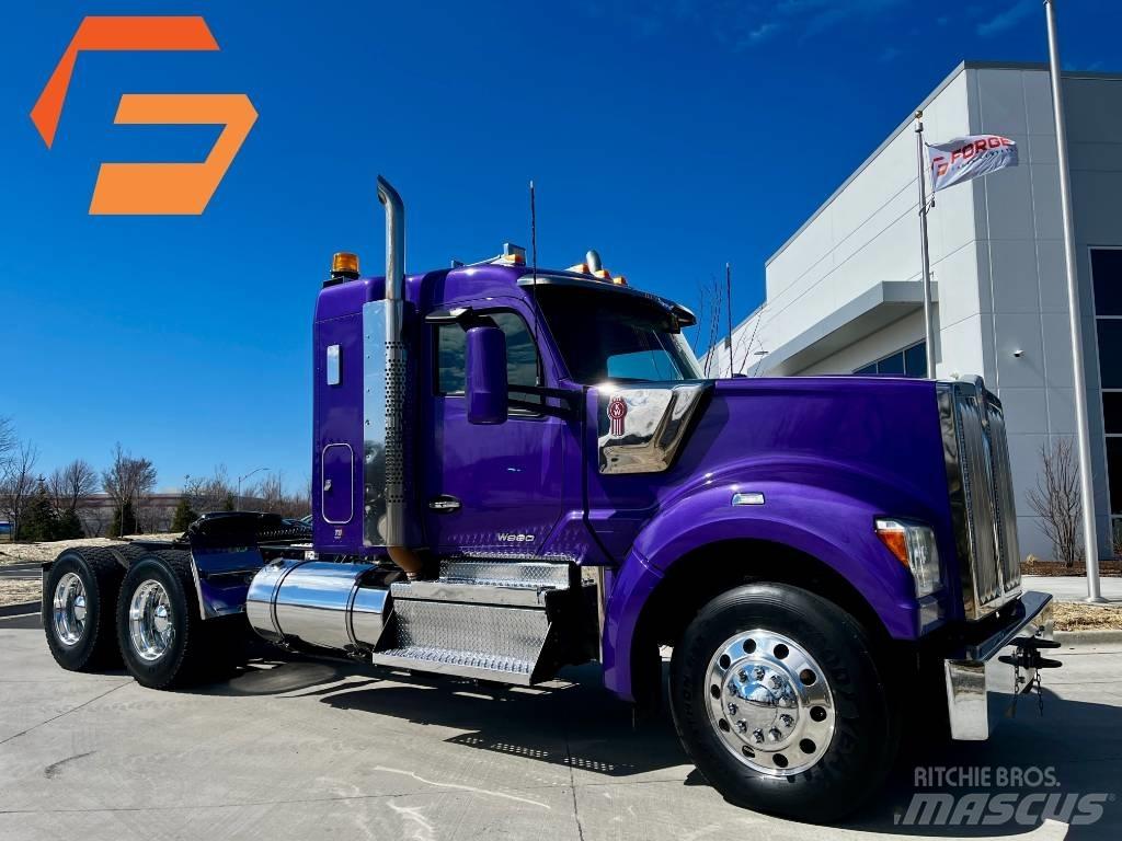 Kenworth W 990 Sattelzugmaschinen