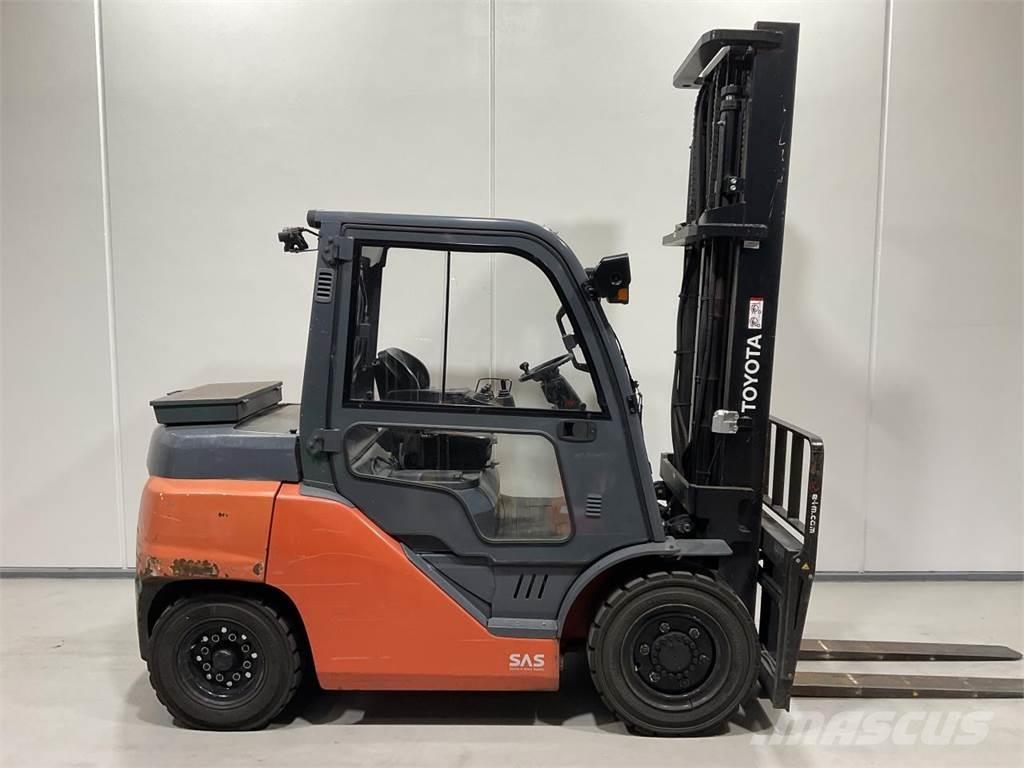 Toyota 40-8FD40N Dieselstapler