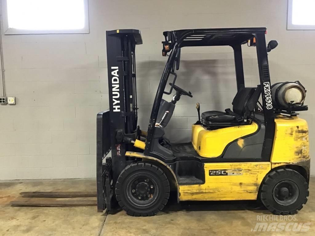 Hyundai 25 L-7 A Andere Gabelstapler