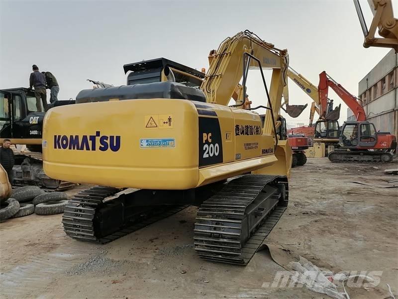 Komatsu PC 200-8 Raupenbagger