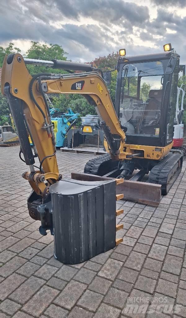 CAT 302.7 D CR Minibagger < 7t