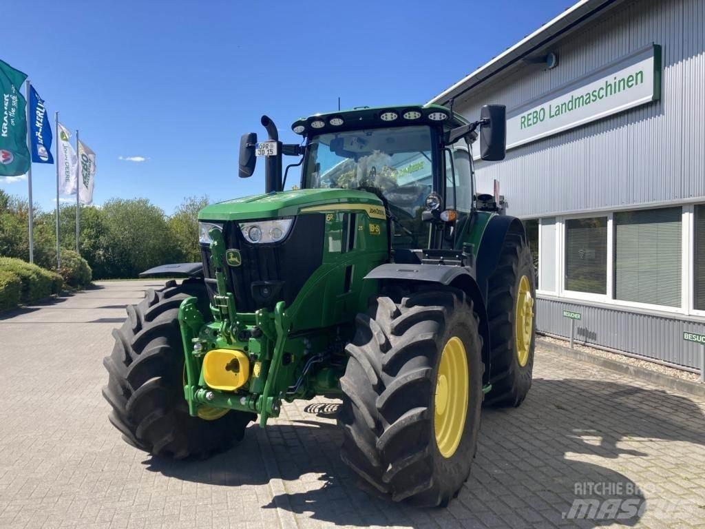 John Deere 6R215 Traktoren