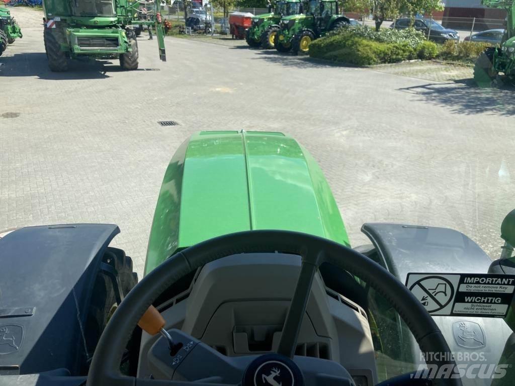 John Deere 6R215 Traktoren