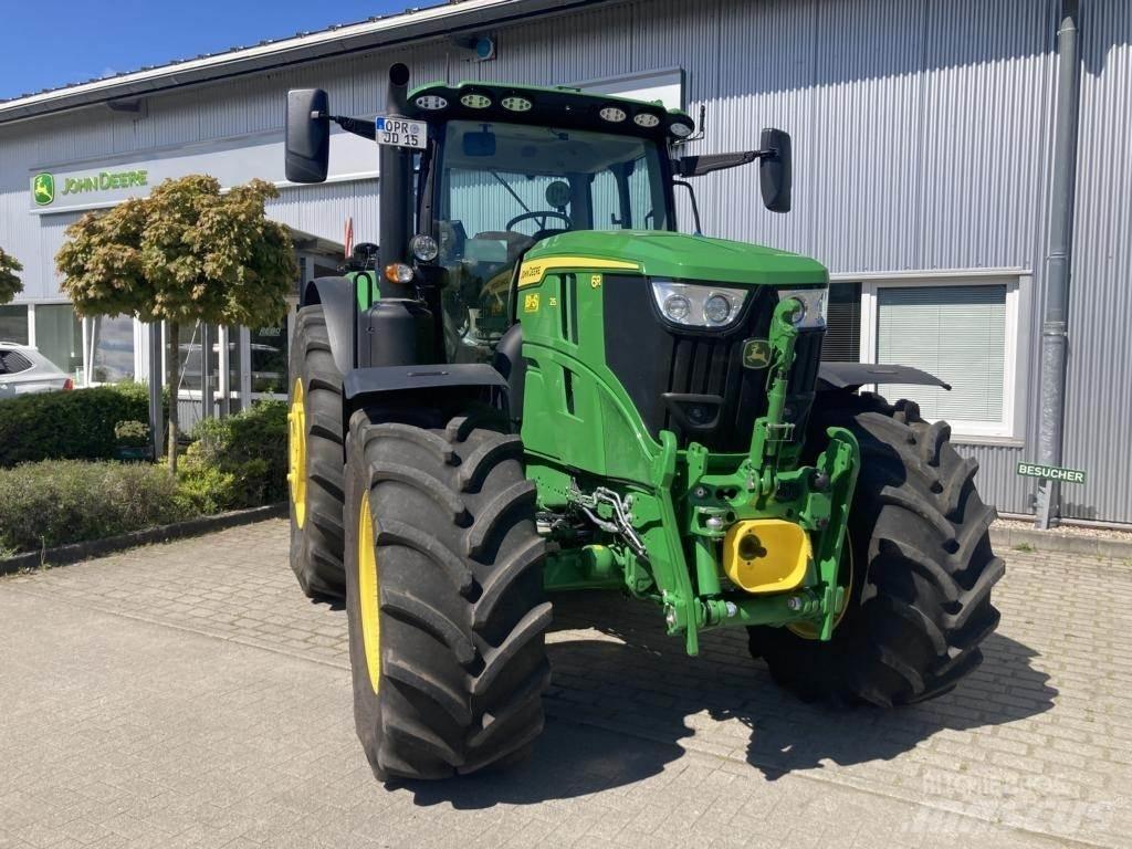 John Deere 6R215 Traktoren