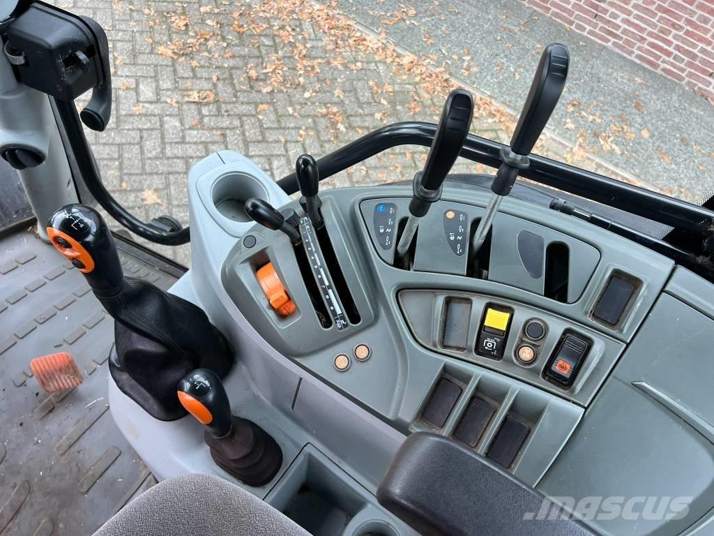 CLAAS Atos 230 Traktoren