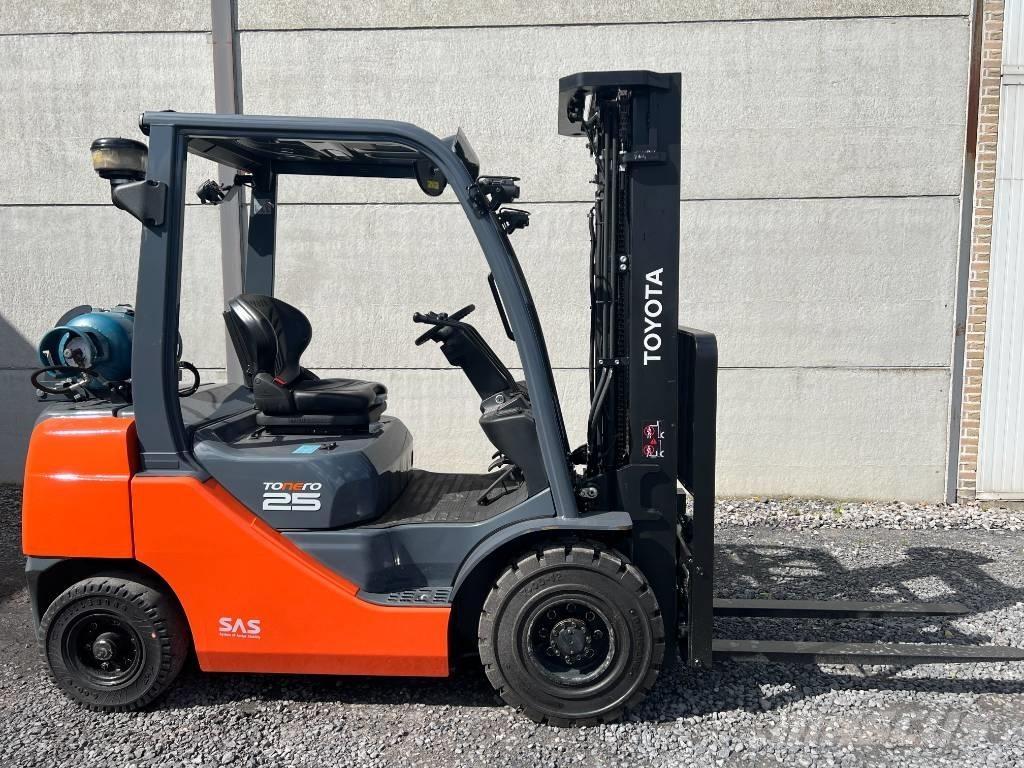 Toyota 02-8 FGF 25 Gasstapler
