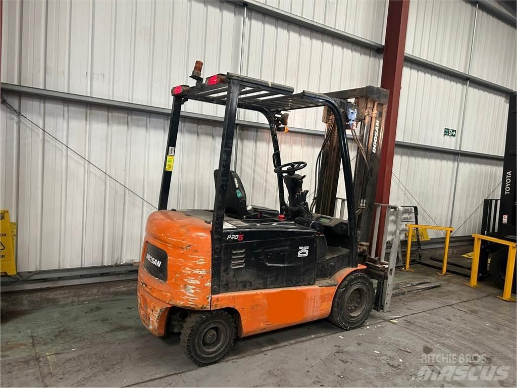 Doosan B25X-5 Elektrostapler