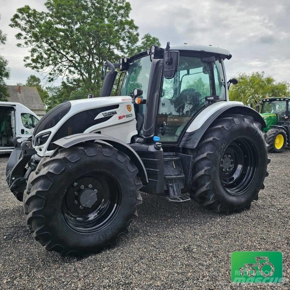 Valtra N174 Traktoren
