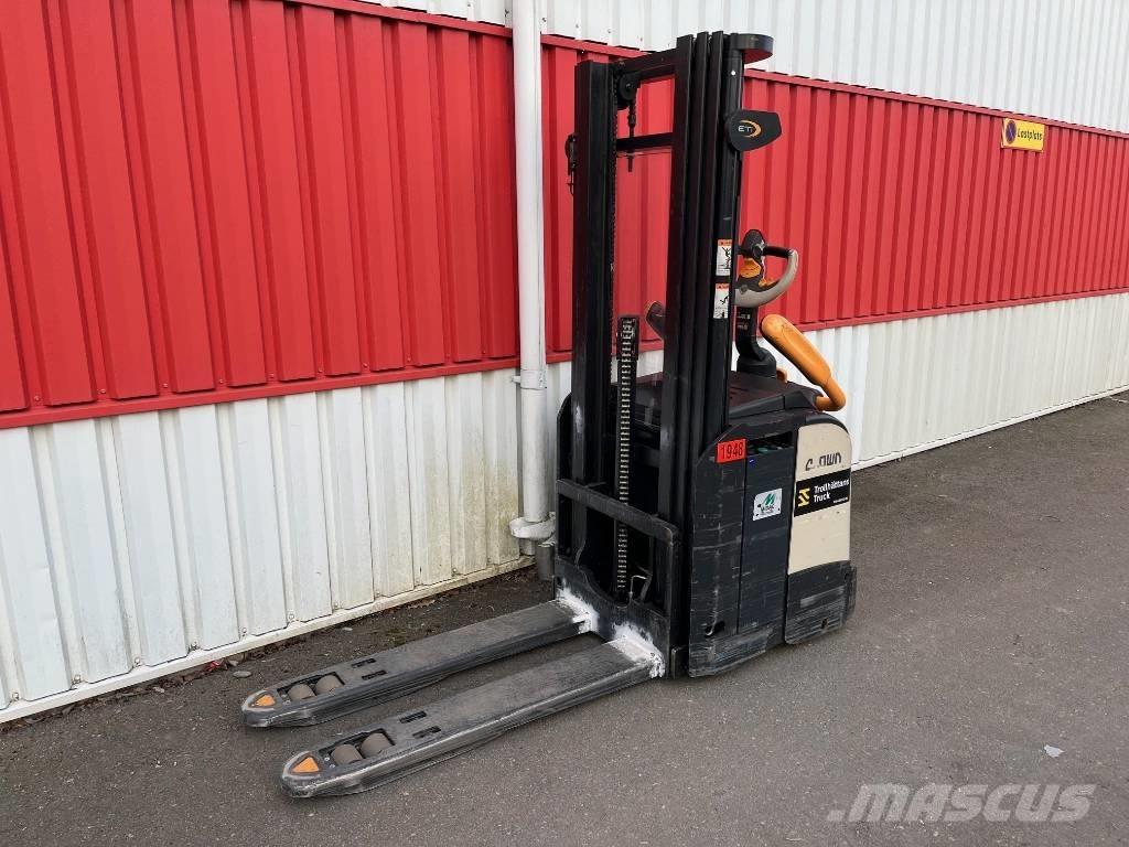 Crown ETi 4000-1.2 Deichselstapler