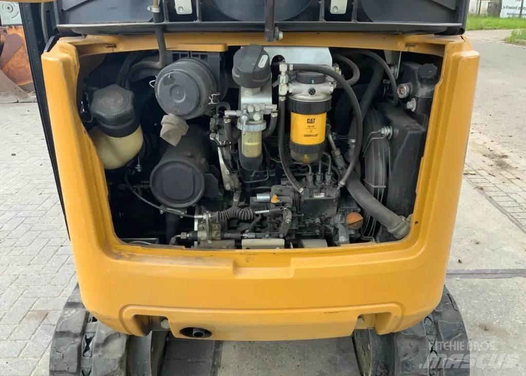 CAT 302.4D Minibagger < 7t