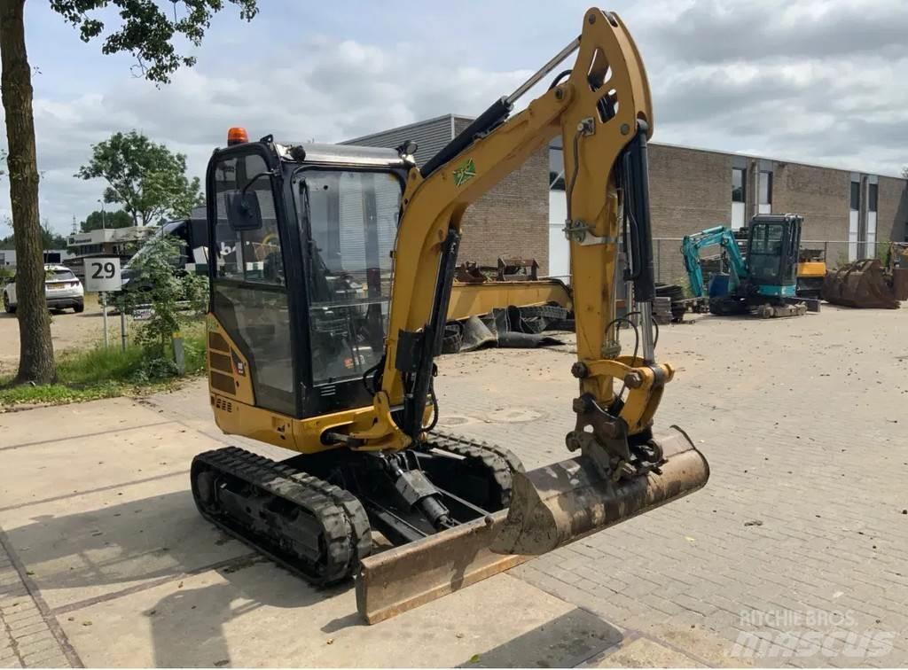 CAT 302.4D Minibagger < 7t