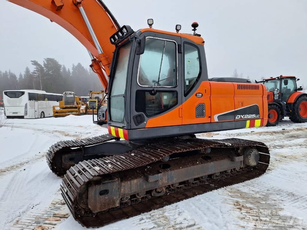 Doosan DX 225 LC Raupenbagger