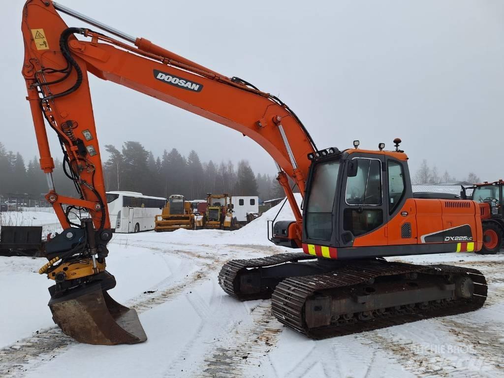 Doosan DX 225 LC Raupenbagger