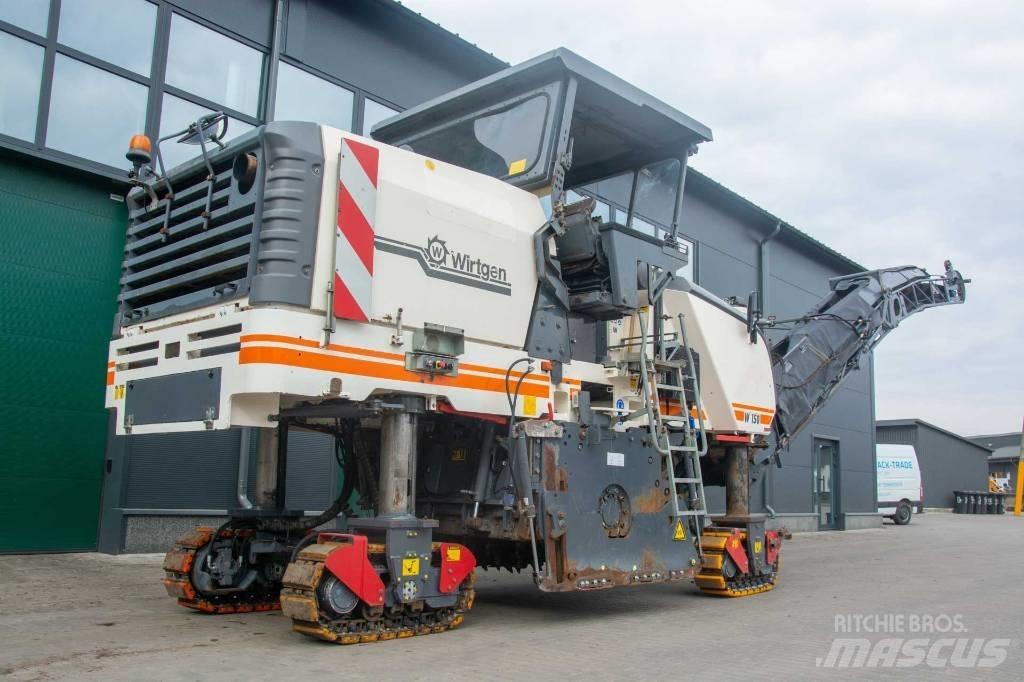Wirtgen W150 Asphaltfräsen