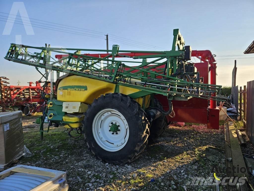 John Deere 732 Anhängespritzen