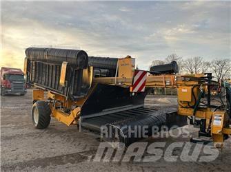 Oxbo 334 Schwader