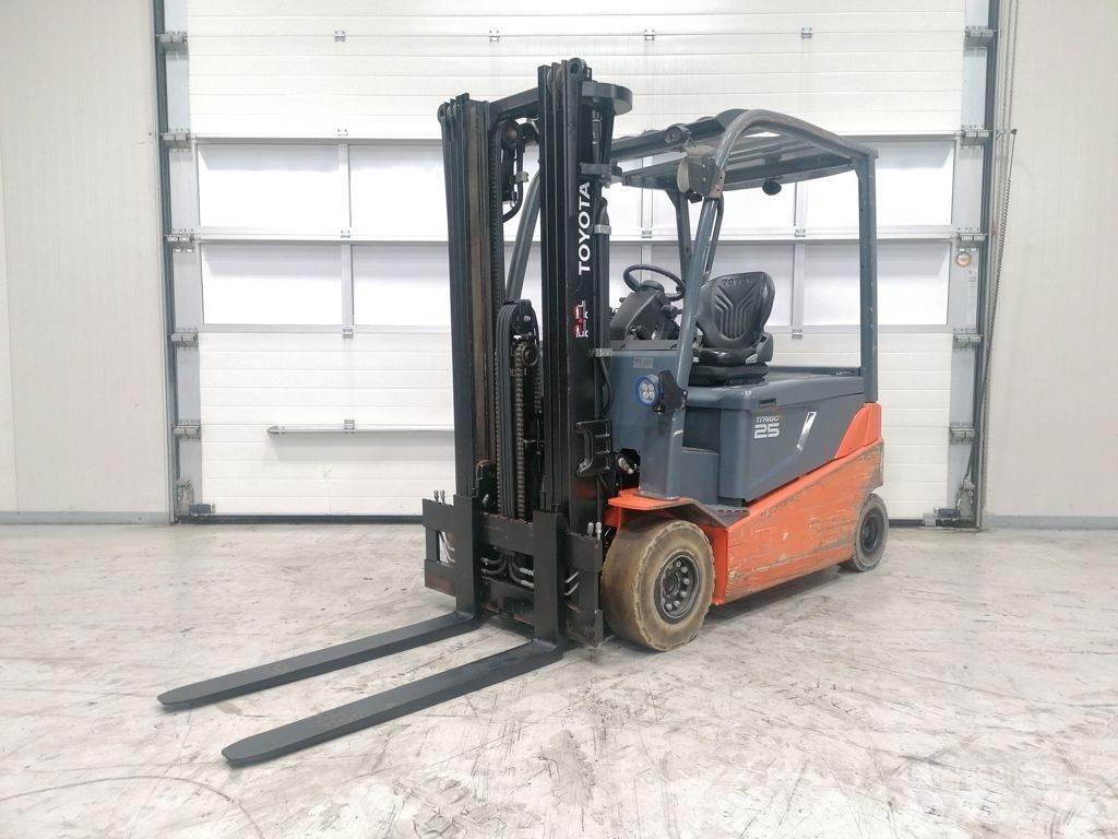 Toyota 8FBMT25 Elektrostapler