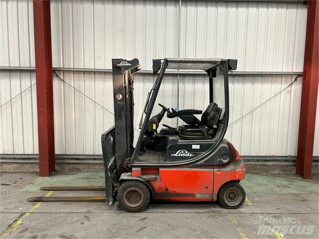Linde E18P-02 Elektrostapler