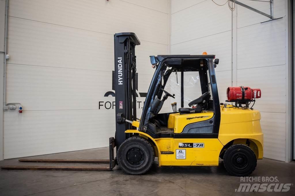 Hyundai 45L-7A Gasstapler