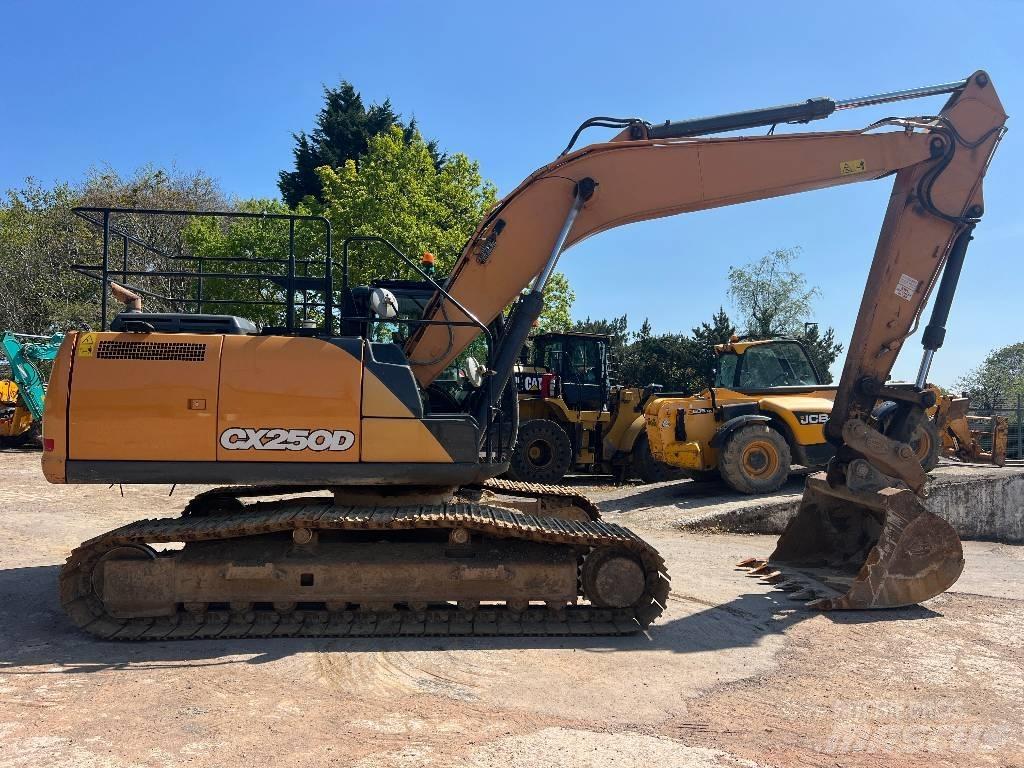 CASE CX 250 D Raupenbagger