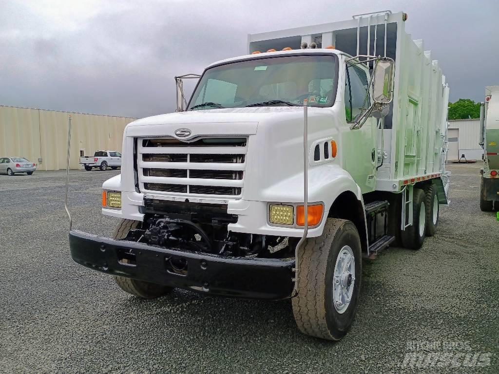 Sterling L7500 Müllwagen