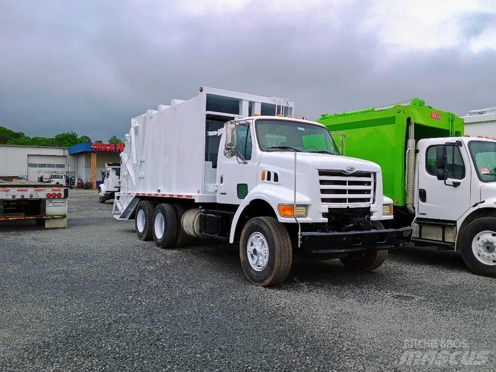 Sterling L7500 Müllwagen