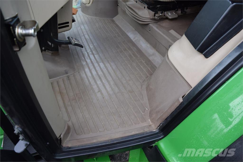 John Deere 6150 R Traktoren