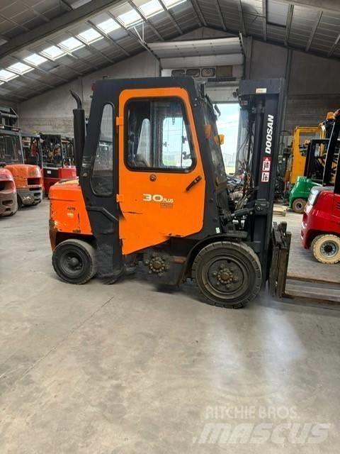 Doosan FD30 Dieselstapler