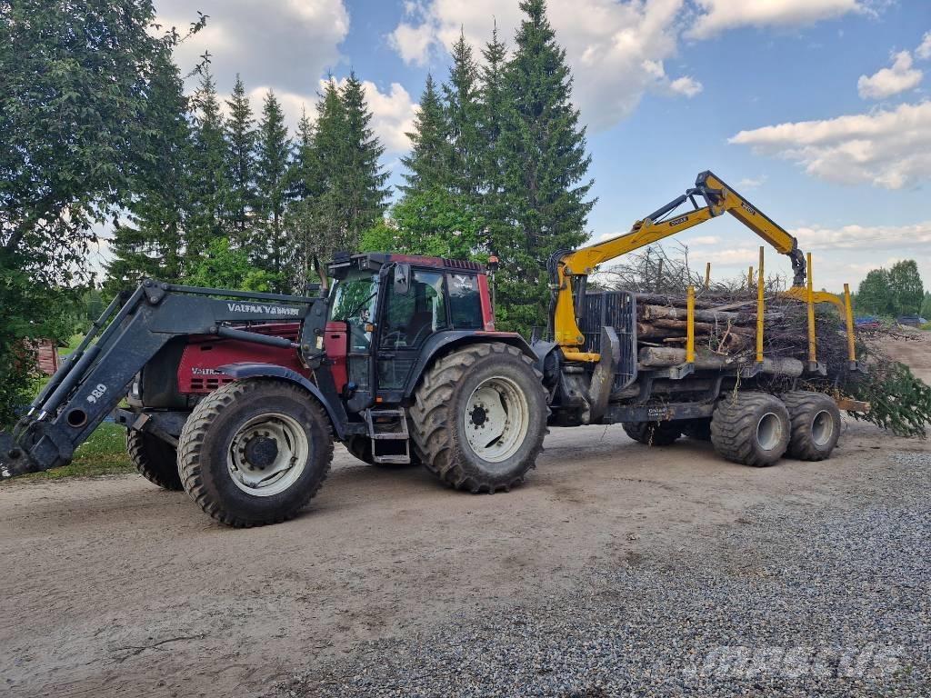 Valtra 8450 Hitech Traktoren