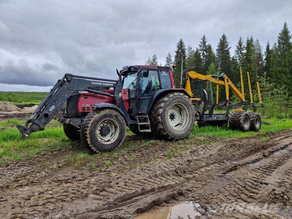 Valtra 8450 Hitech Traktoren