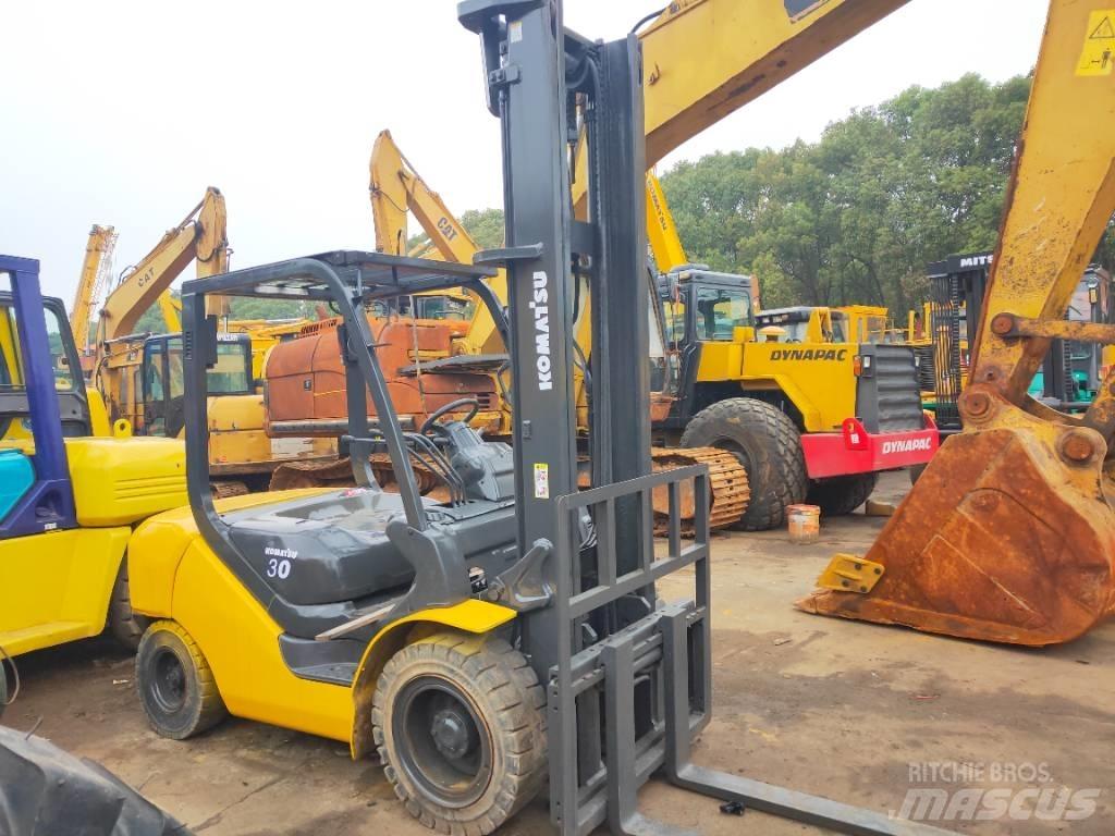 Komatsu FD 30 T-17 Dieselstapler