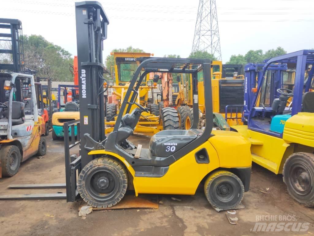 Komatsu FD 30 T-17 Dieselstapler