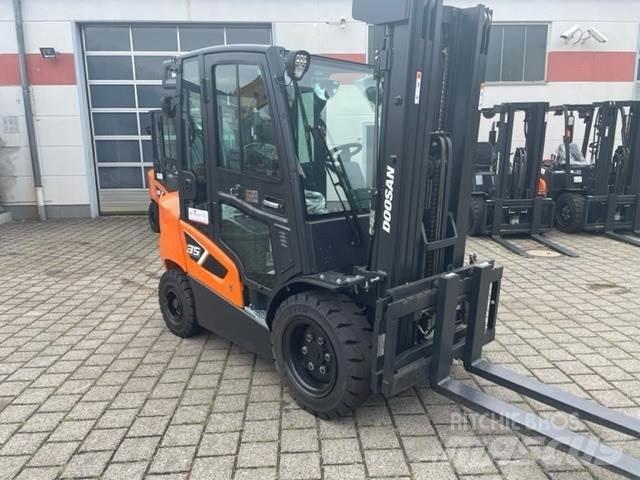 Doosan D35C-9 Dieselstapler