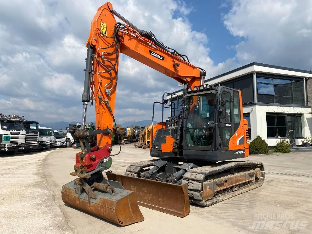 Doosan DX 140 LCR-5 Raupenbagger