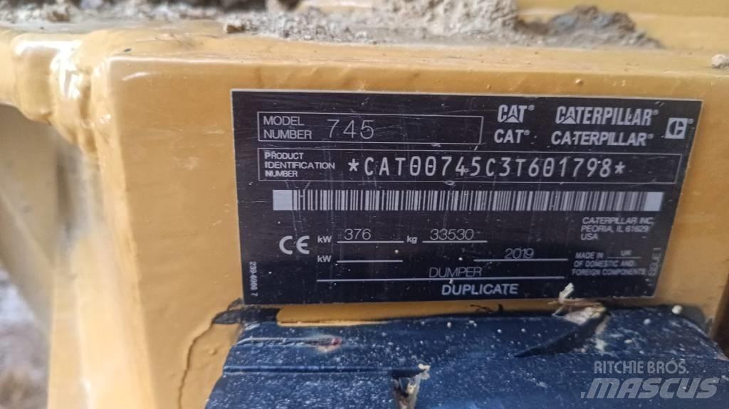 CAT 745 Dumper - Knickgelenk