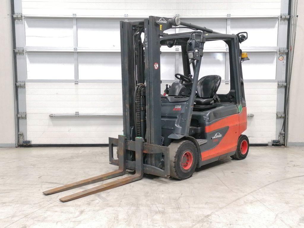 Linde E25-01 Elektrostapler