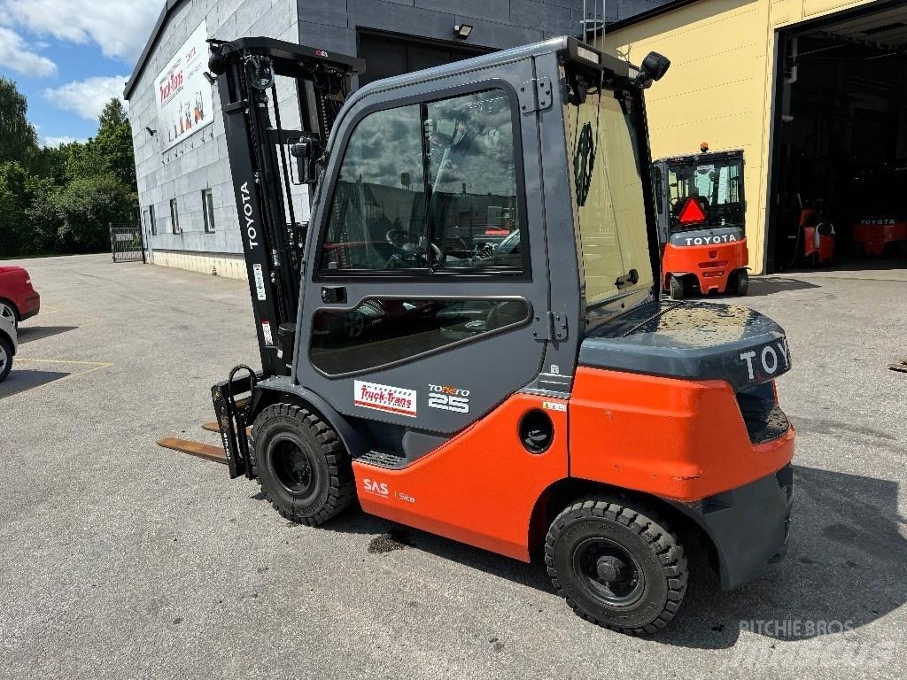 Toyota 52-8FDF25 Dieselstapler