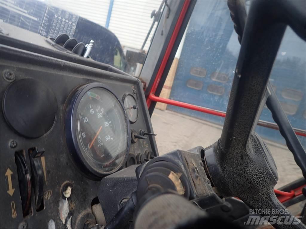 Valmet 705 Traktoren