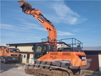 Doosan DX 300 LC Raupenbagger