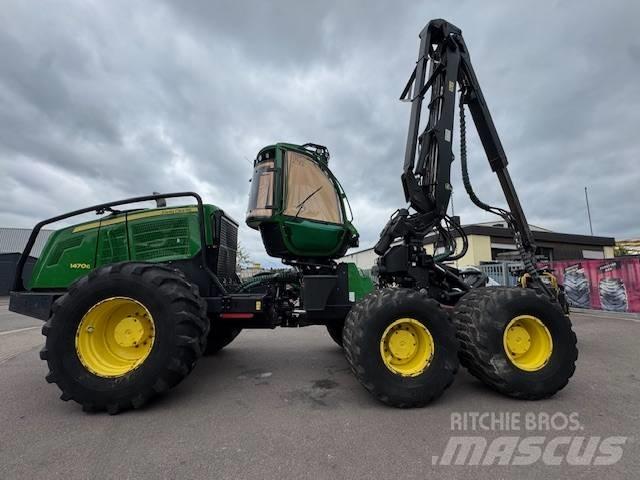 John Deere 1470 G Harvester